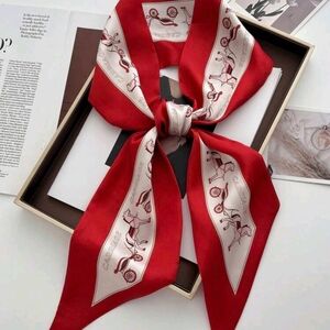 Red and Cream Silk Twillie